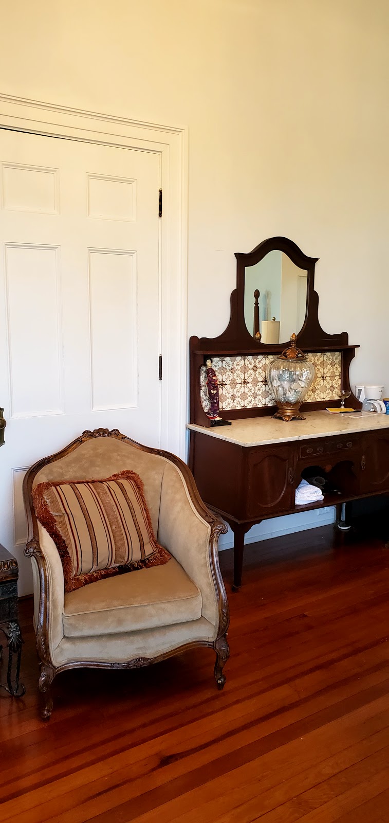 1912 Bed and Breakfast | restaurant | 24 Warren St, Sumter, SC 29150, USA | 8038834598 OR +1 803-883-4598
