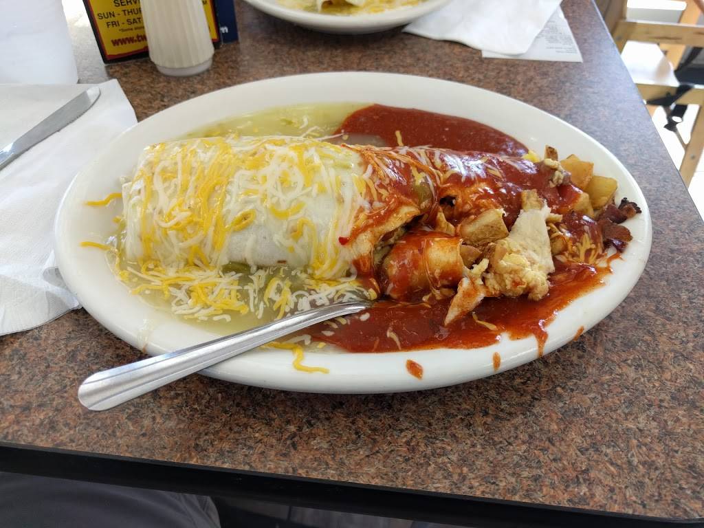 Twisters Burgers and Burritos | restaurant | 8111 Wyoming Blvd NE, Albuquerque, NM 87113, USA | 5058562162 OR +1 505-856-2162