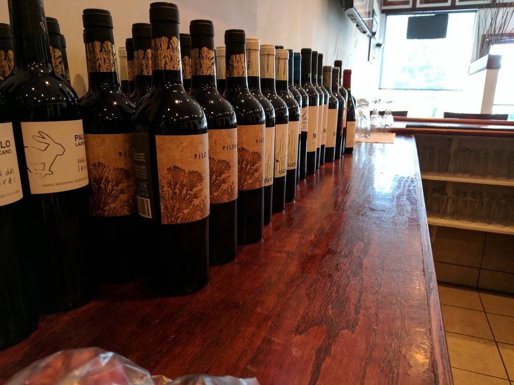 Las Vinas | restaurant | 178 Jericho Turnpike, Mineola, NY 11501, USA | 5167470194 OR +1 516-747-0194