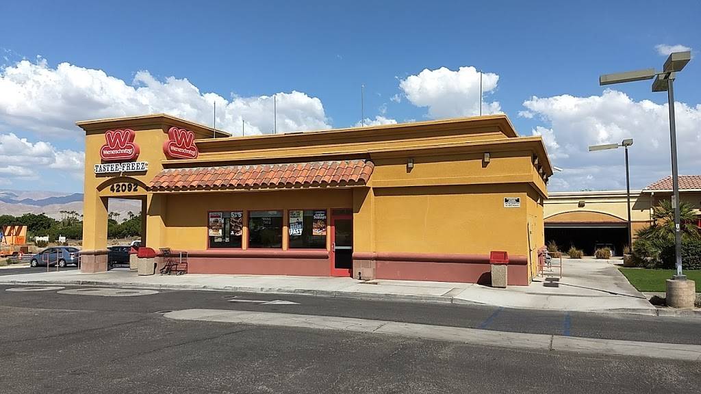 Wienerschnitzel | restaurant | 42092 Washington St, Bermuda Dunes, CA 92201, USA | 7602004467 OR +1 760-200-4467