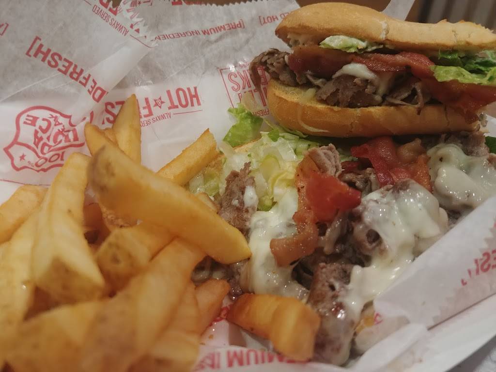 Charleys Philly Steaks | restaurant | 620 Chestnut Commons Dr, Elyria, OH 44035, USA | 4403660404 OR +1 440-366-0404