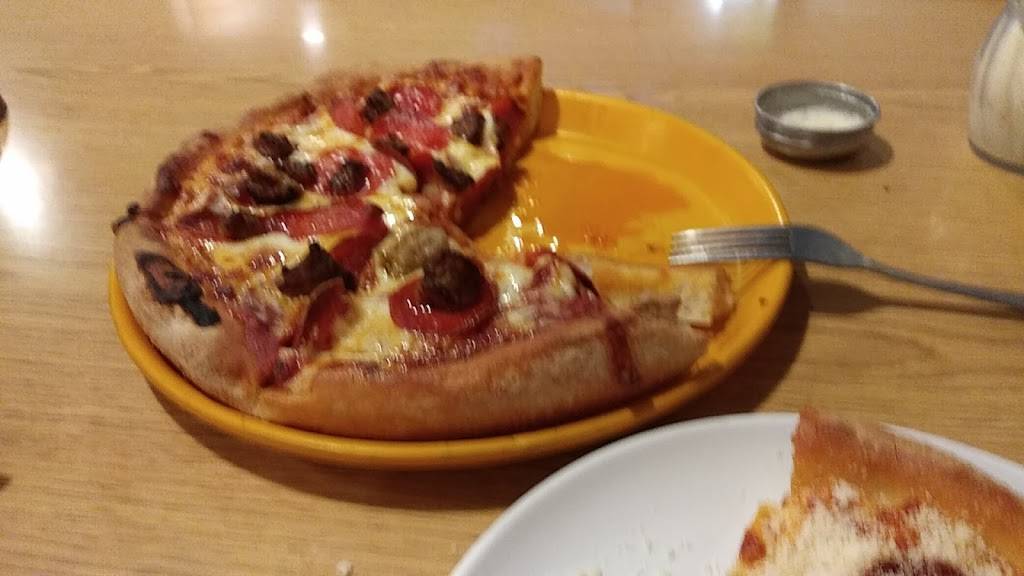 Round Table Pizza | meal delivery | 57 N Santa Cruz Ave, Los Gatos, CA 95030, USA | 4083547520 OR +1 408-354-7520