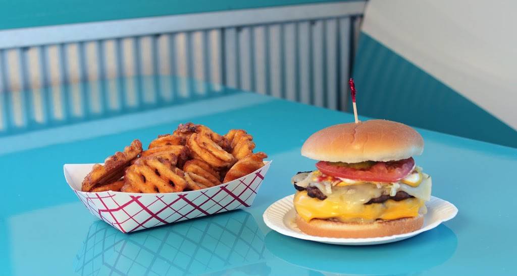 Clear Fork Dairy Belle | restaurant | 8 Main St, Bellville, OH 44813, USA | 4198863122 OR +1 419-886-3122