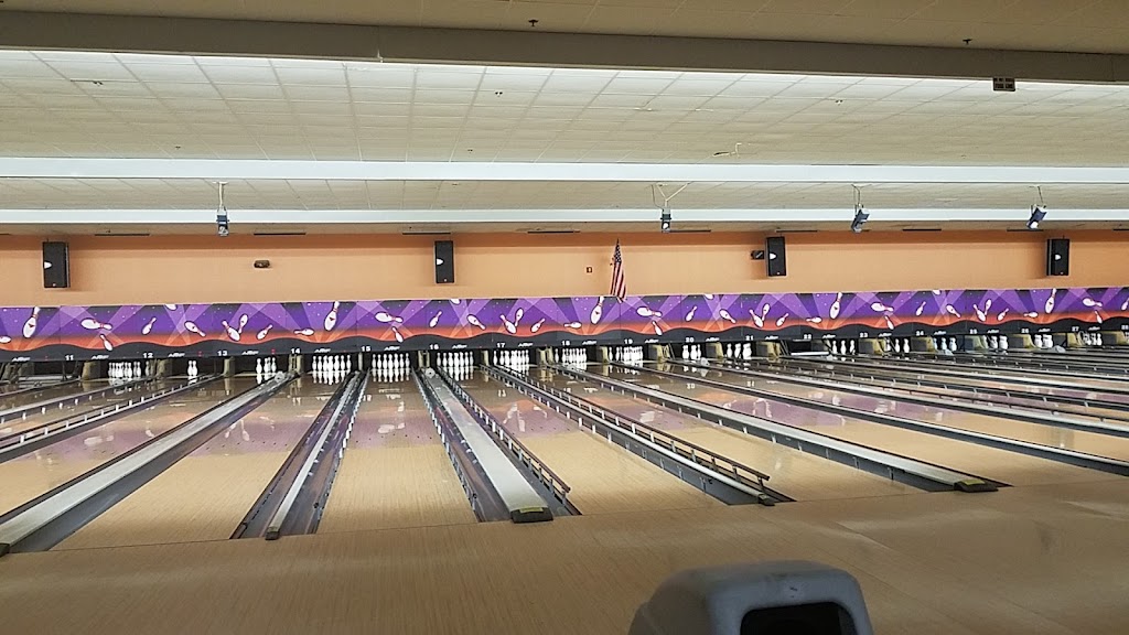 Jackson Bowling and Skating Family Fun Center | restaurant | 59 Bowling Dr, Jackson, TN 38305, USA | 7316682695 OR +1 731-668-2695