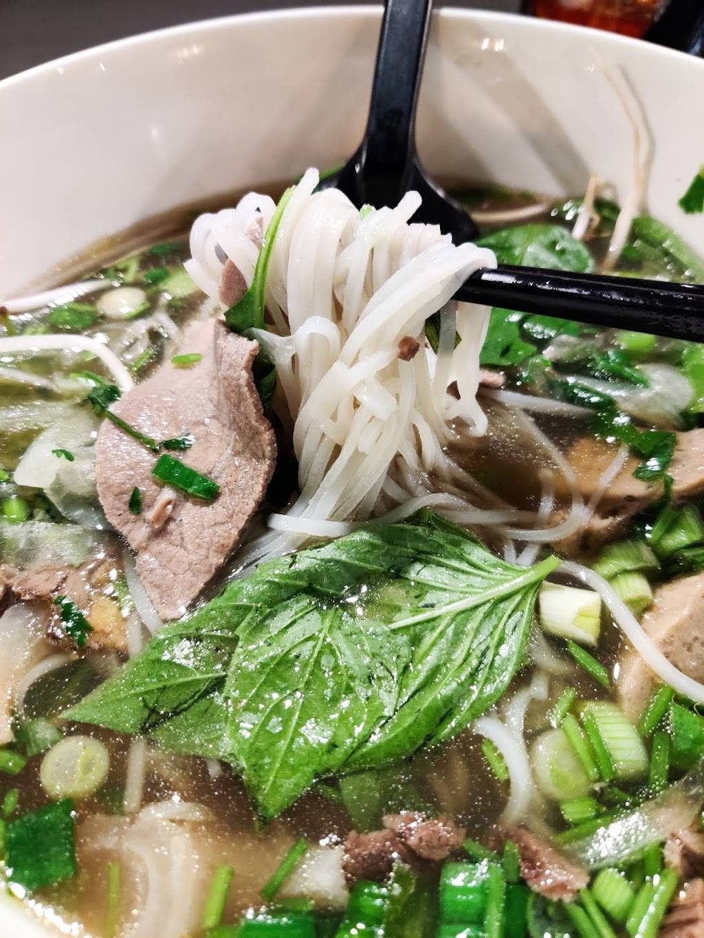 Pho Noodle Station | restaurant | 4330 E New York St, Aurora, IL 60504, USA | 6306184599 OR +1 630-618-4599