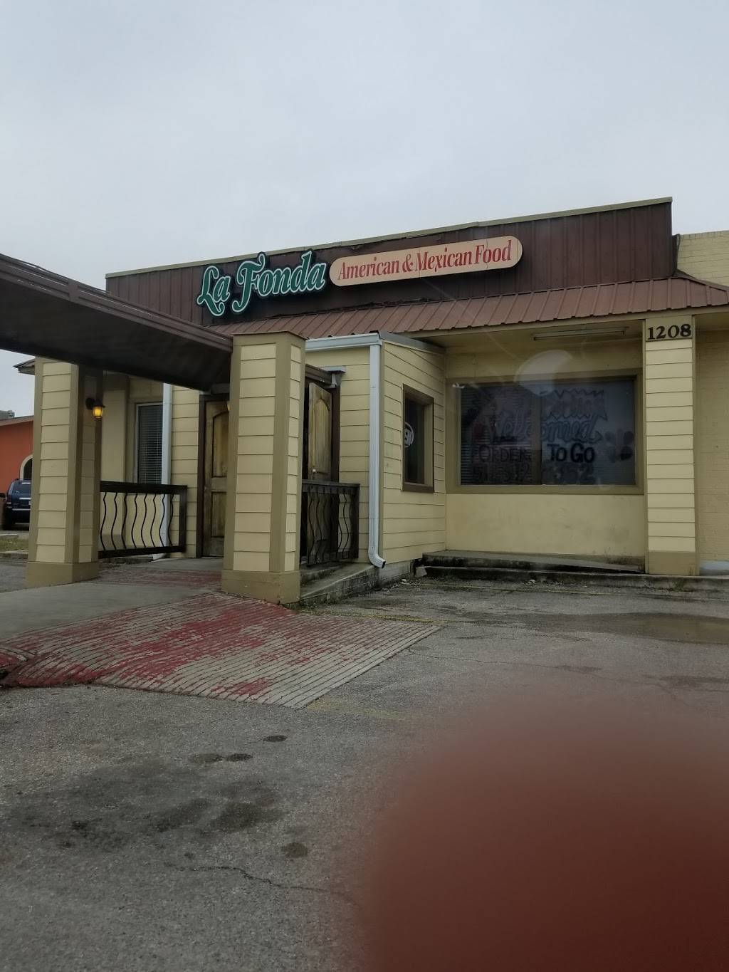 La Fonda Restaurant | restaurant | 1208 Interstate 35 Frontage Rd, San Marcos, TX 78666, USA | 5123928362 OR +1 512-392-8362