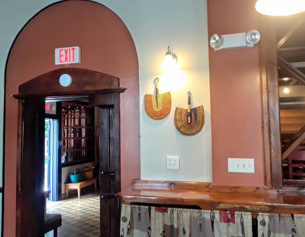 Braai Hut | restaurant | 216 E Broad St, Bethlehem, PA 18018, USA | 6108492263 OR +1 610-849-2263