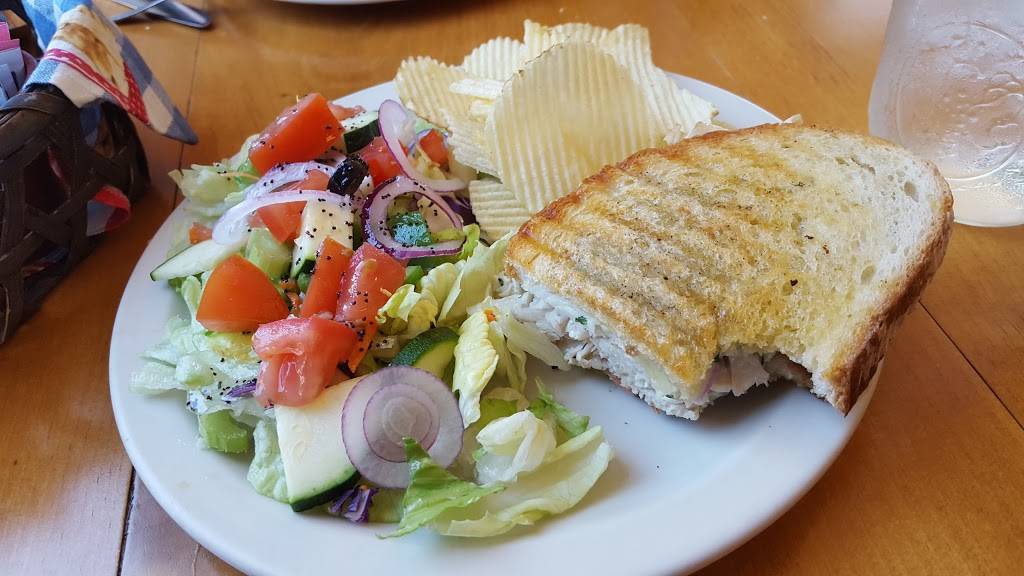 My Just Desserts Alton, LLC | restaurant | 31 E Broadway, Alton, IL 62002, USA | 6184625881 OR +1 618-462-5881