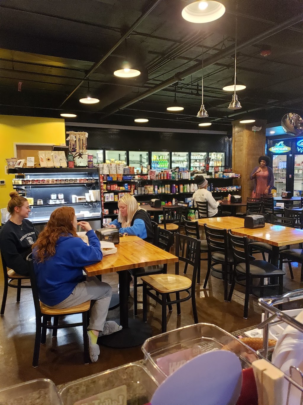 The Bodega & Café | restaurant | 250 Reade St, Greenville, NC 27858, USA | 2523648300 OR +1 252-364-8300