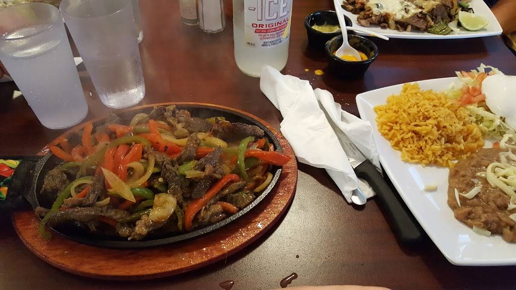 Los Encinos Restaurant | restaurant | 4801 N Austin Ave, Chicago, IL 60630, USA | 7739303373 OR +1 773-930-3373