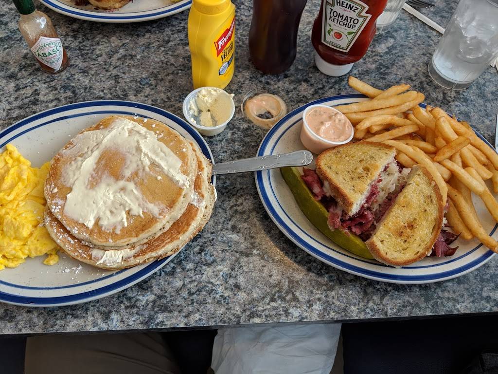 Blue Sky Restaurant | restaurant | 802 Cleveland St, Elyria, OH 44035, USA | 4403220333 OR +1 440-322-0333