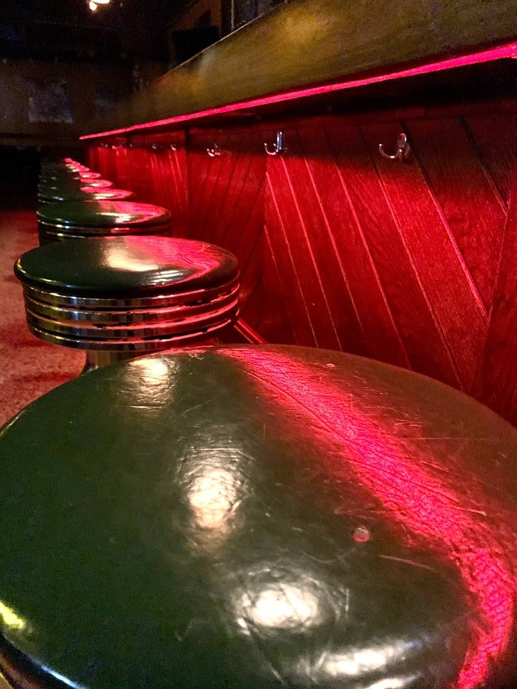 Lockview Restaurant | restaurant | 207 S Main St, Akron, OH 44308, USA | 3302525128 OR +1 330-252-5128