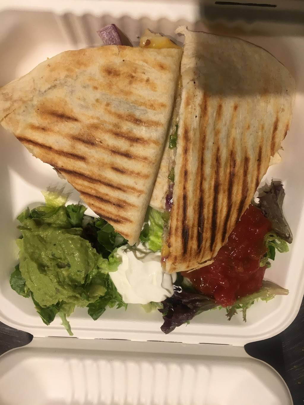 BOZS Burger Bistro | restaurant | 3101 St Paul St, Baltimore, MD 21218, USA | 4108891718 OR +1 410-889-1718