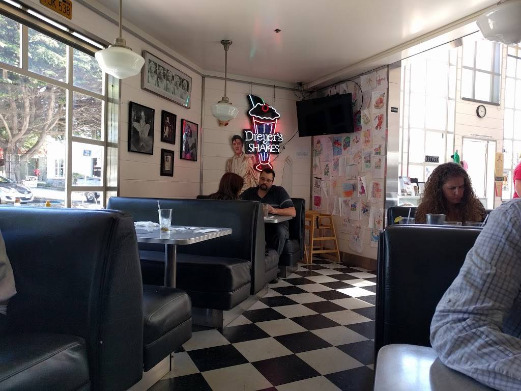 Rockn Robs Famous Burgers | restaurant | 450 Dondee St #1, Pacifica, CA 94044, USA | 6503593663 OR +1 650-359-3663