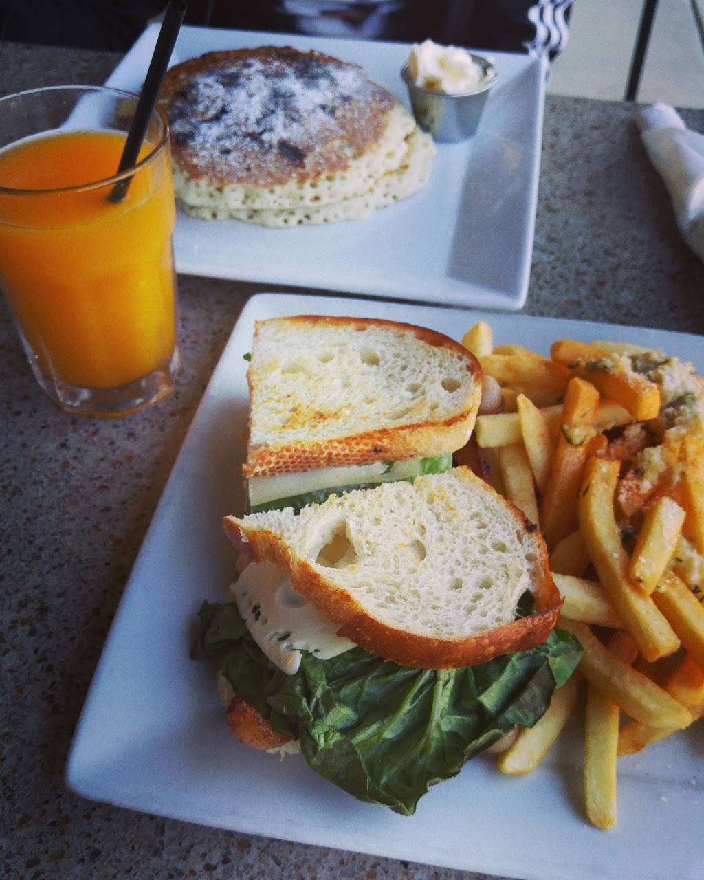 Sweetwater Bar and Grill | restaurant | 33310 Agua Dulce Canyon Rd, Santa Clarita, CA 91390, USA | 6612680688 OR +1 661-268-0688