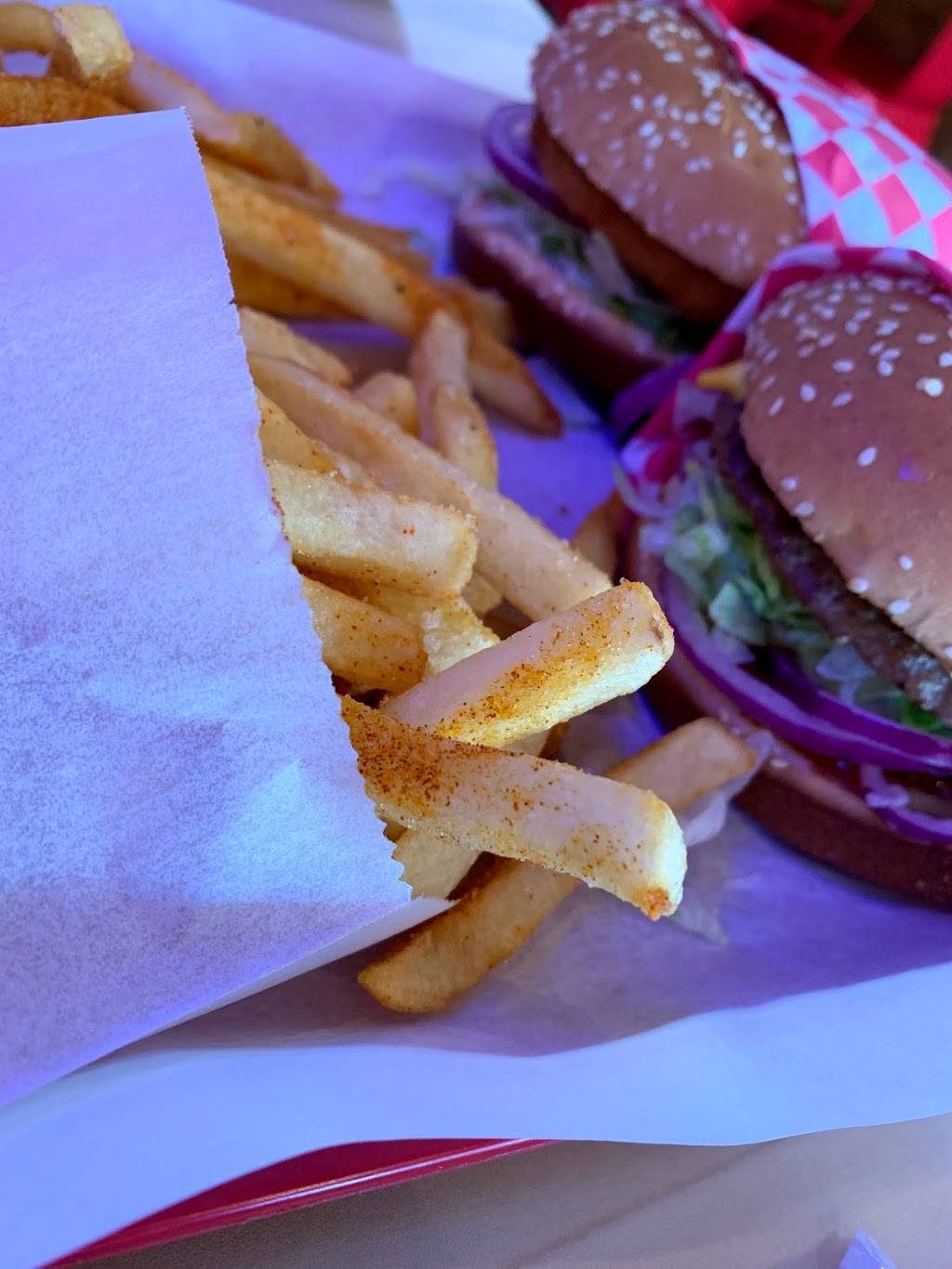 Wimpys Hamburgers | restaurant | 101 S Court St, Visalia, CA 93291, USA | 5598023925 OR +1 559-802-3925