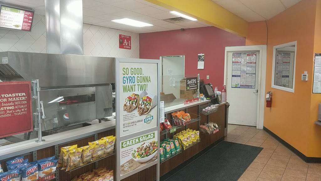 Quiznos | restaurant | 1030 E Clifton St, Tomah, WI 54660, USA | 6083724677 OR +1 608-372-4677