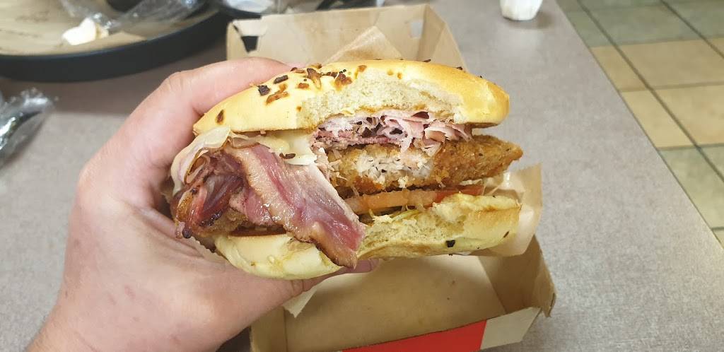 Arbys | restaurant | 813 S Cumberland St, Lebanon, TN 37087, USA | 6154490077 OR +1 615-449-0077