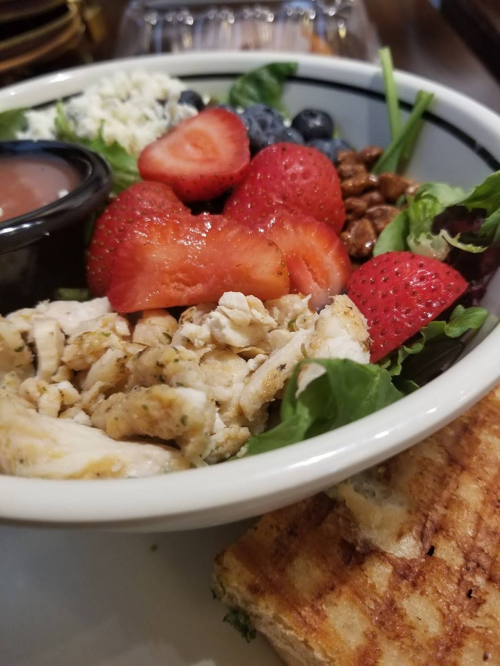 Corner Bakery Cafe | bakery | 5369 Touhy Avenue, Skokie, IL 60077, USA | 8477630735 OR +1 847-763-0735