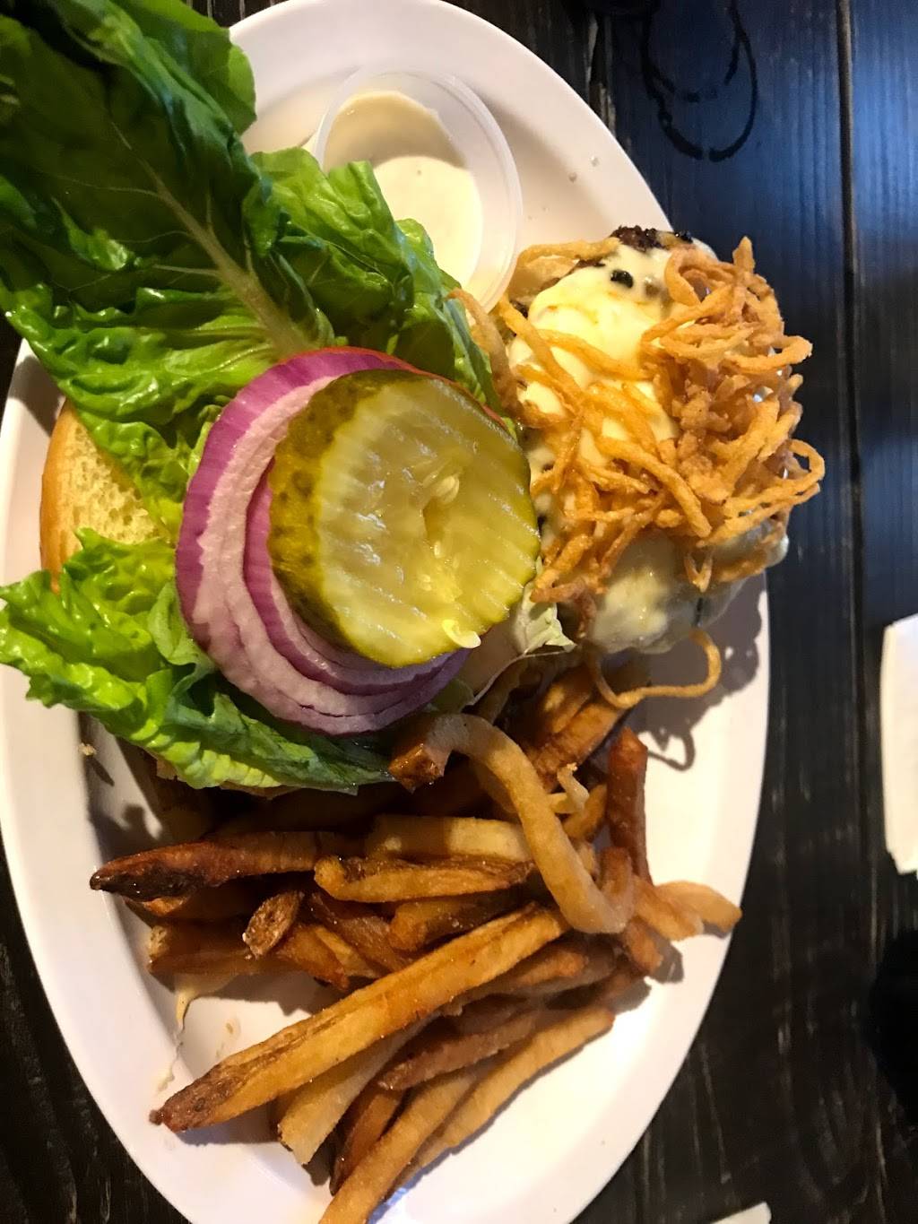 Redds Biergarten | restaurant | 220 Market Street, 37 Edison Pl, Newark, NJ 07102, USA | 9738776600 OR +1 973-877-6600