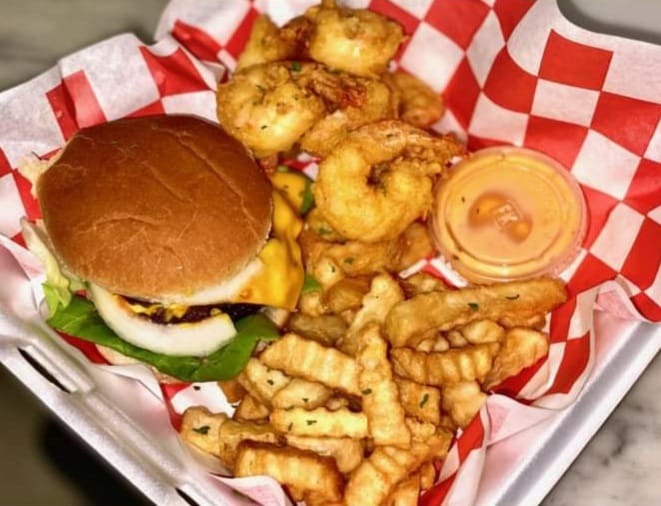 Loaded LunchBox | restaurant | 1046 E New York Ave, DeLand, FL 32724, USA | 3862795801 OR +1 386-279-5801