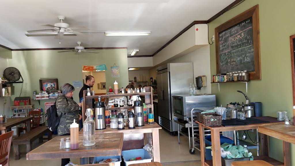 Two Mammas Vegan Kitchen | restaurant | 3700 E 12th St, Oakland, CA 94601, USA | 5106060596 OR +1 510-606-0596