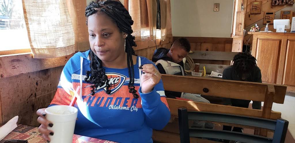 Stagecoach Catering & BBQ | restaurant | 400 W South St, Newkirk, OK 74647, USA | 5803623082 OR +1 580-362-3082