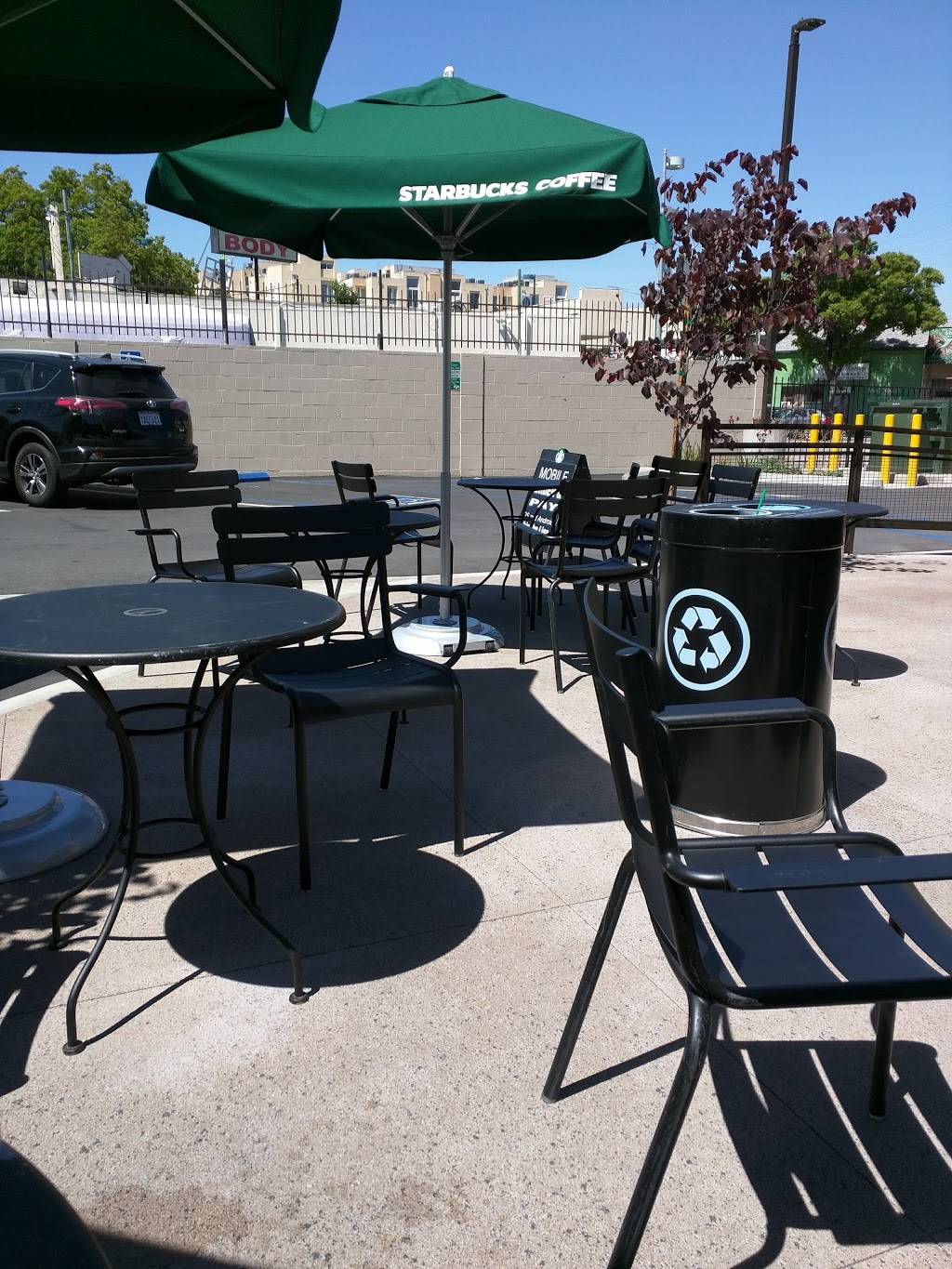 Starbucks | cafe | 4853 Lankershim Blvd, North Hollywood, CA 91601, USA | 8182993072 OR +1 818-299-3072