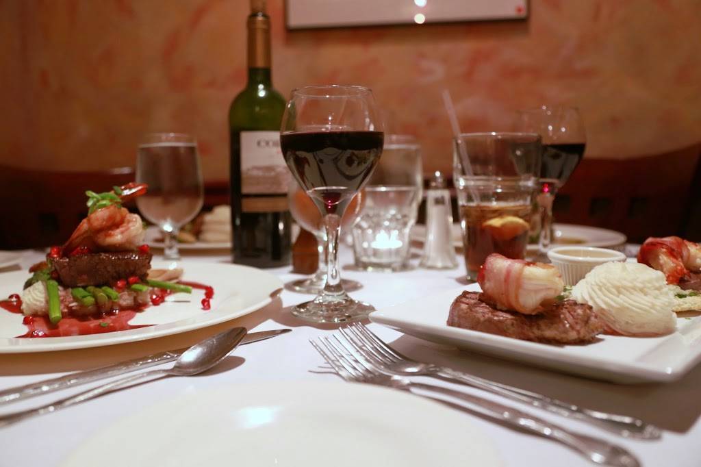 Christopher Martins Restaurant | restaurant | 860 State St, New Haven, CT 06511, USA | 2037768835 OR +1 203-776-8835