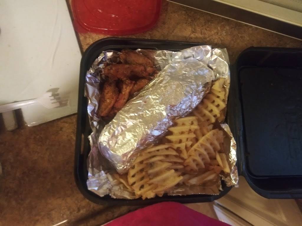 Hoodz Kitchen | restaurant | 2464 Swallow Cir SE, Atlanta, GA 30315, USA | 4042467263 OR +1 404-246-7263