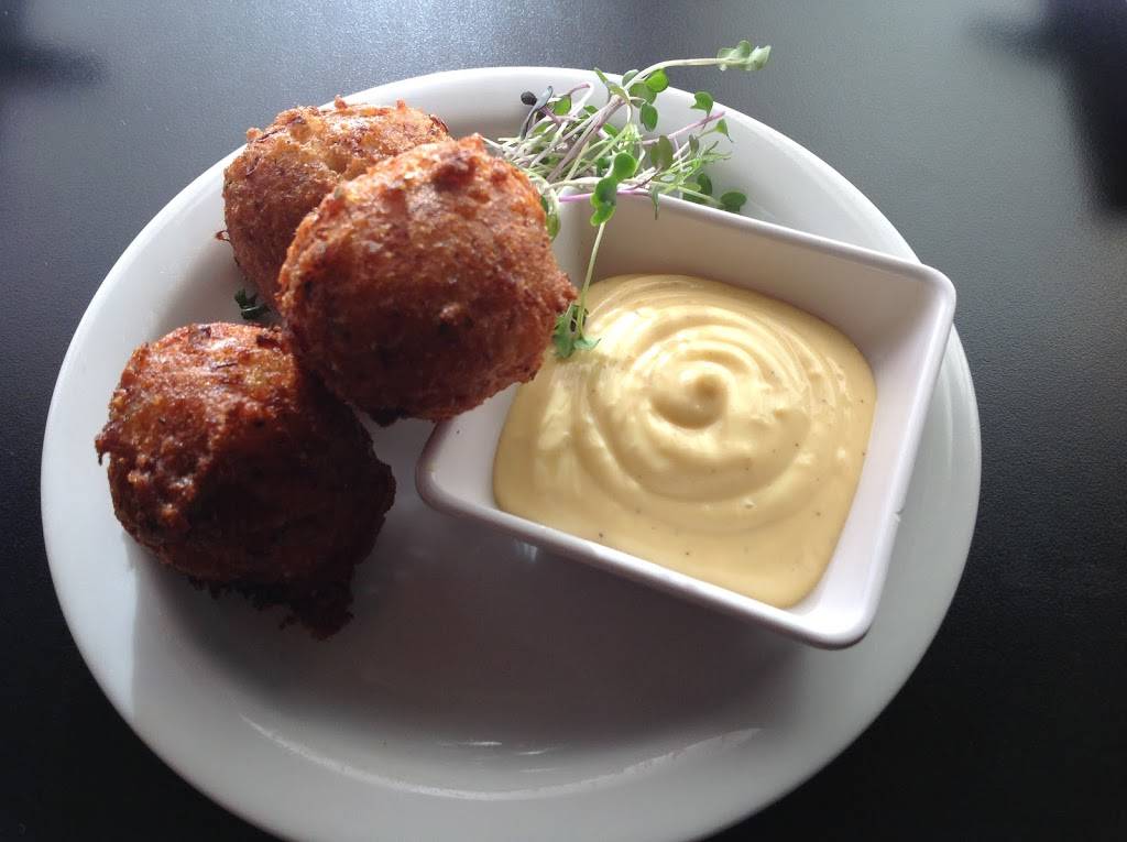 Lilis Restaurant and Bar | restaurant | 326 Johnny Mercer Blvd, Savannah, GA 31410, USA | 9122352664 OR +1 912-235-2664