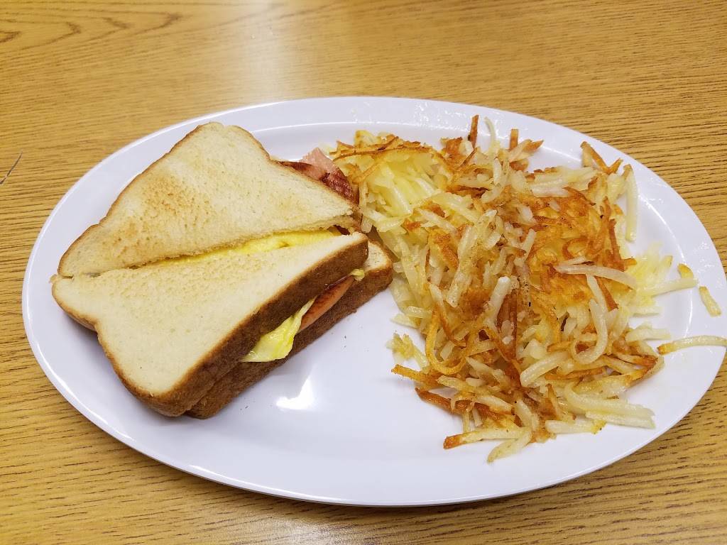 Grumpys | restaurant | 425 S McCleskey St #544, Boaz, AL 35957, USA | 2565930599 OR +1 256-593-0599