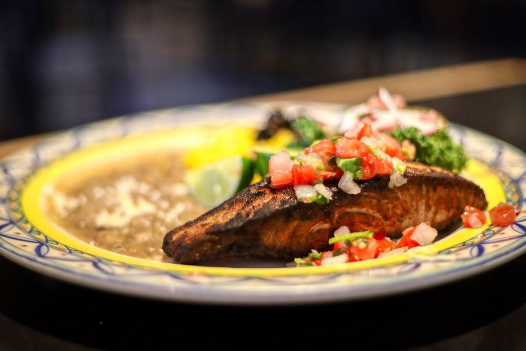 Iguana Mia of Fort Myers | restaurant | 4329 Cleveland Ave, Fort Myers, FL 33901, USA | 2399397130 OR +1 239-939-7130