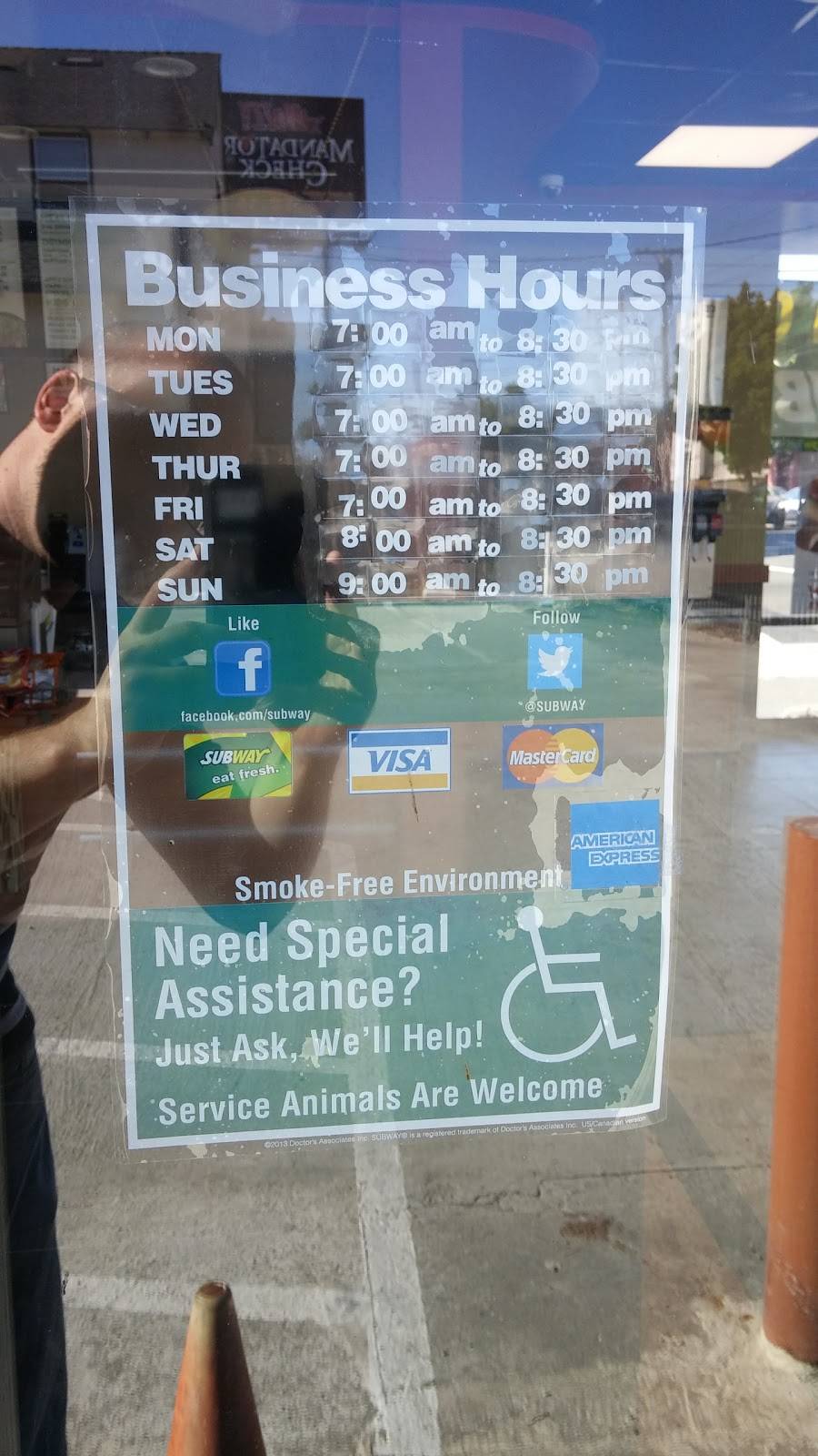 Subway Restaurants | restaurant | 6341 Shattuck Ave, Oakland, CA 94609, USA | 5105971910 OR +1 510-597-1910