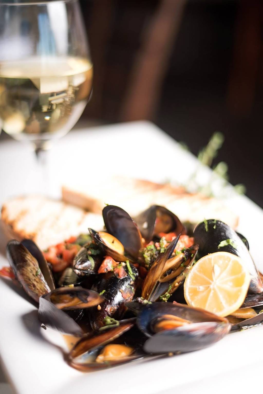 Porta Via Ristorante e Bar | meal takeaway | 21 White Bridge Rd #104, Nashville, TN 37205, USA | 6153560001 OR +1 615-356-0001