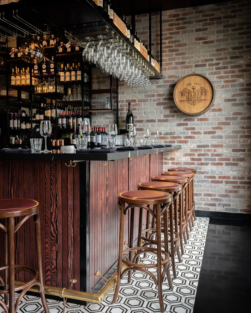 Butcher’s House Brasserie | restaurant | 3321 Hyland Ave suite d, Costa Mesa, CA 92626, USA | 7147140662 OR +1 714-714-0662