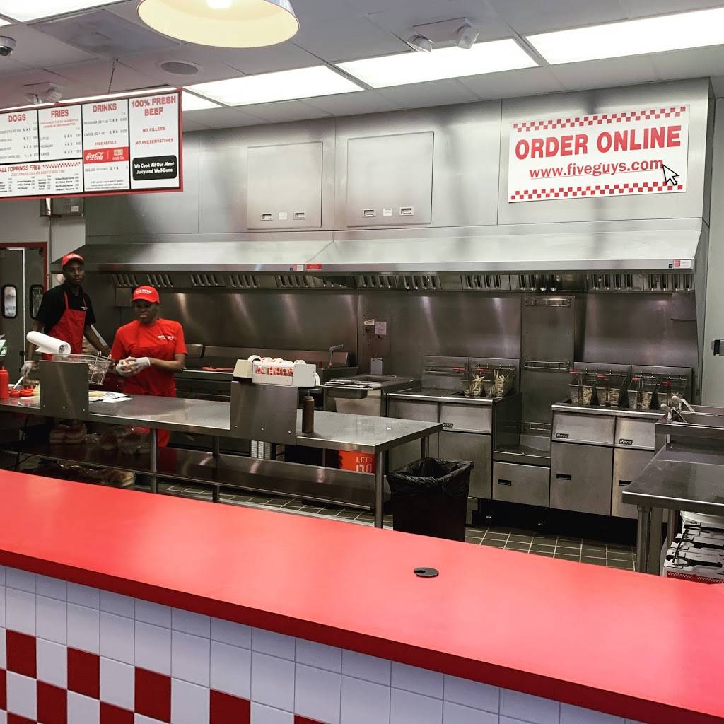 Five Guys | meal takeaway | 95 N Moorland Rd, Brookfield, WI 53005, USA | 2627862580 OR +1 262-786-2580
