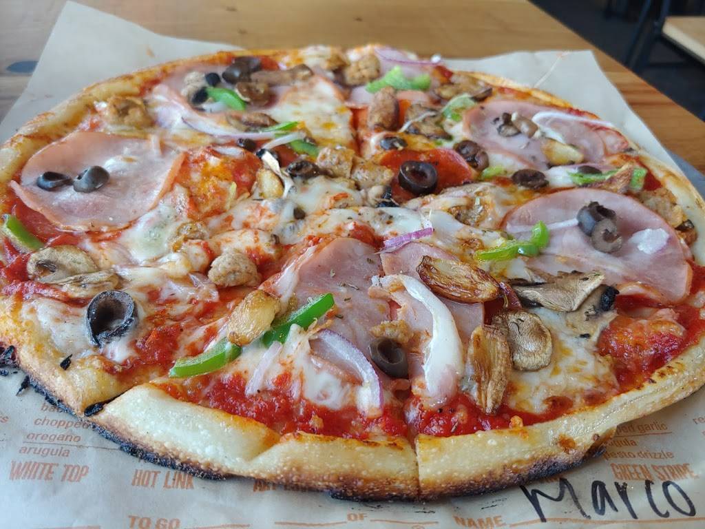 Blaze Pizza | restaurant | 1155 W Renaissance Pkwy #500, Rialto, CA 92376, USA | 9095465637 OR +1 909-546-5637