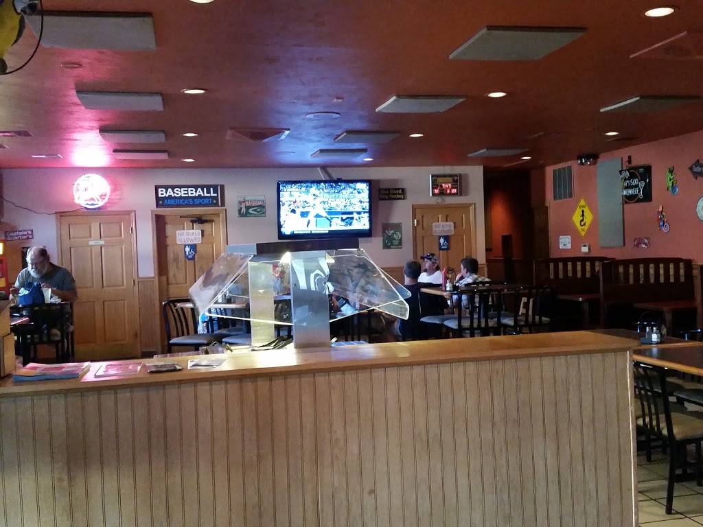 Schooner Pub & Grill | restaurant | 2203 11th Ave, Menominee, MI 49858, USA | 9068634003 OR +1 906-863-4003