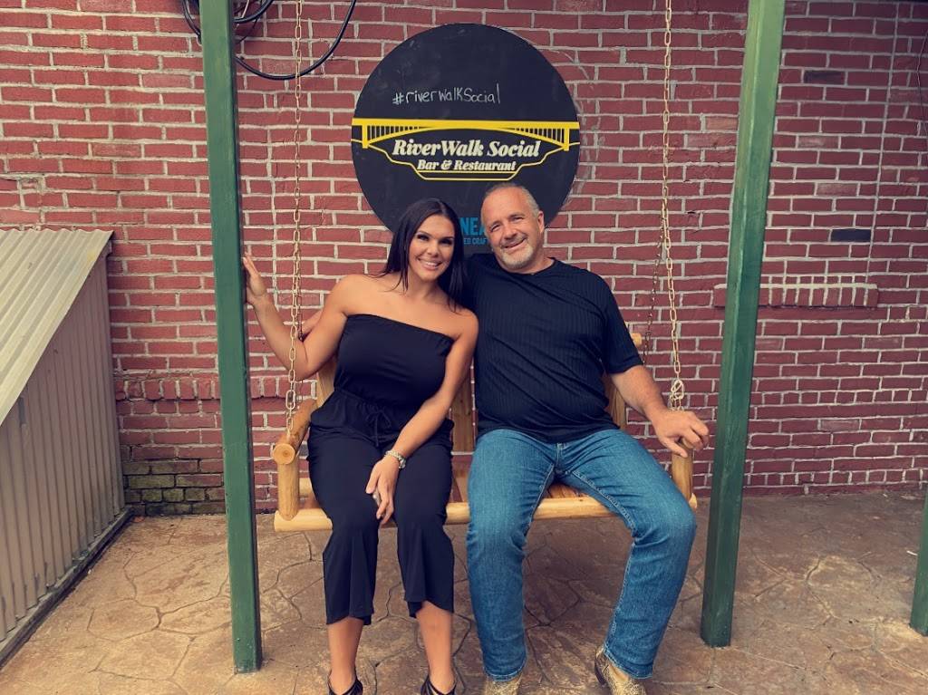 Riverwalk Social | restaurant | 17 Elizabeth St, Derby, CT 06418, USA | 2037519669 OR +1 203-751-9669