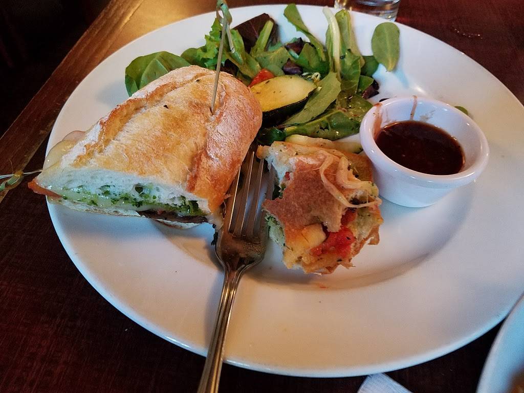 The Side Door Grill and Tap | restaurant | 240 W Gilman St, Madison, WI 53703, USA | 6083104800 OR +1 608-310-4800