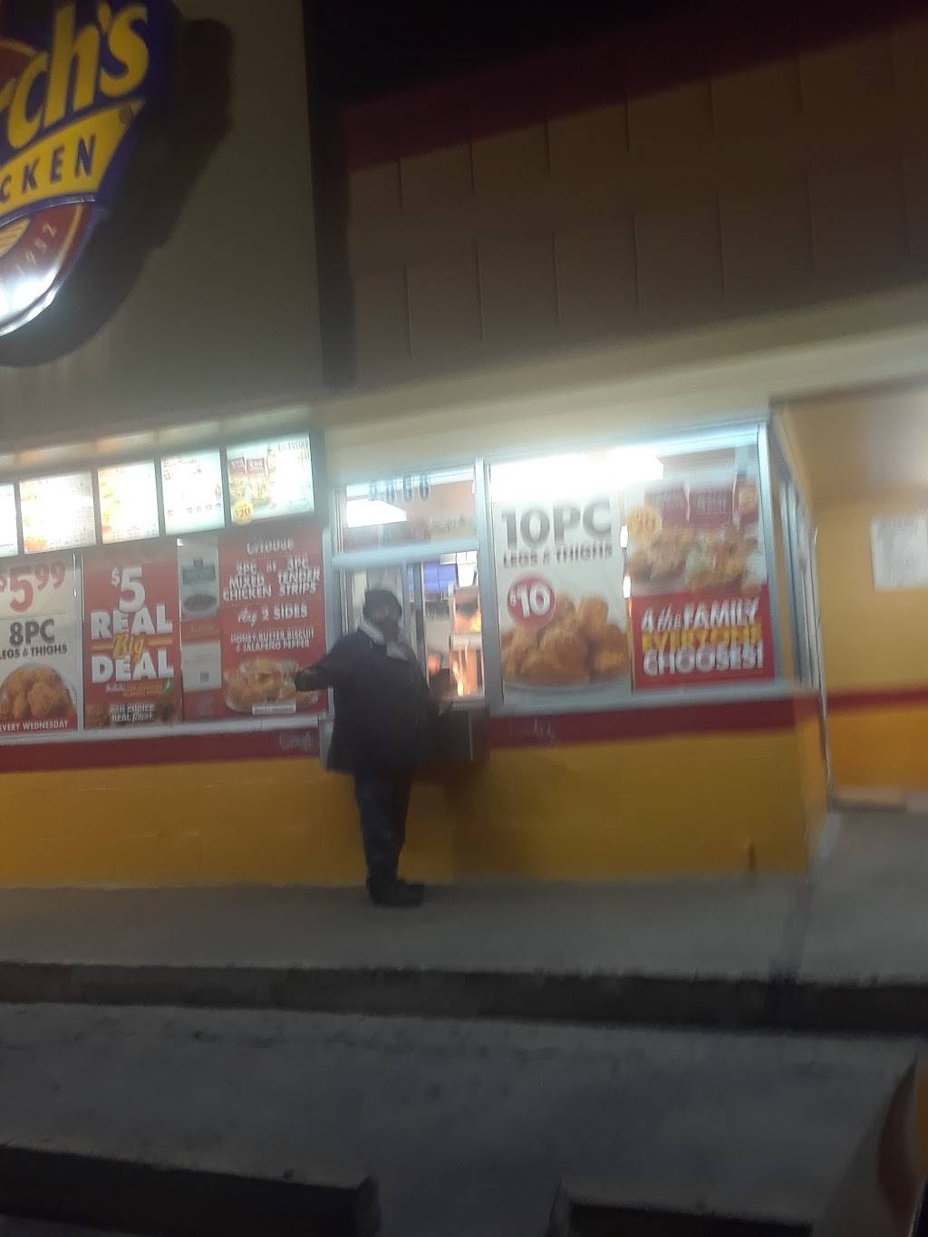 Churchs Chicken | restaurant | 2856 Culebra Rd, San Antonio, TX 78228, USA | 2104350645 OR +1 210-435-0645