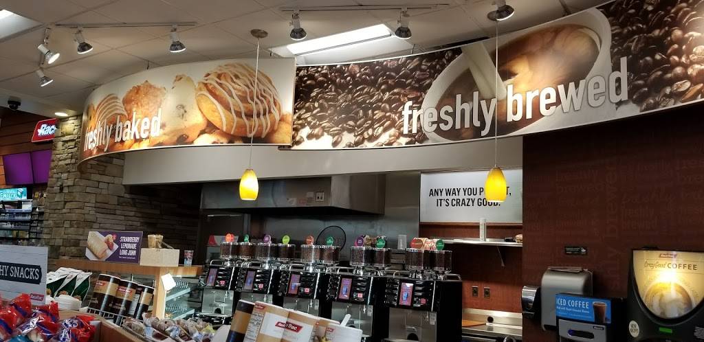 RaceTrac | bakery | 700 S Orange Blossom Trail, Apopka, FL 32703, USA | 4074641703 OR +1 407-464-1703