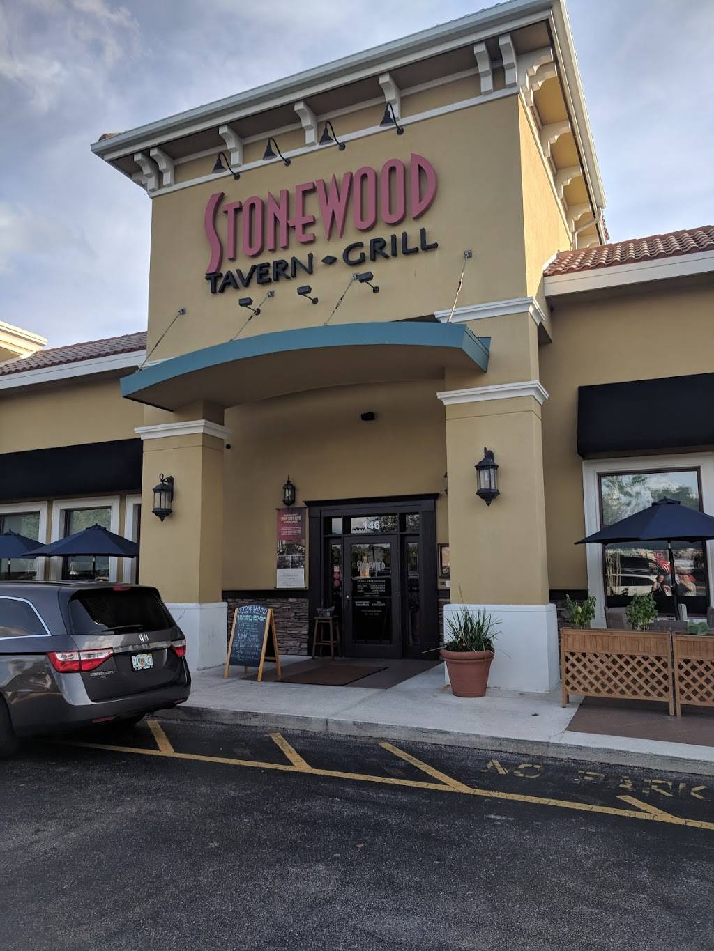 Stonewood Grill & Tavern | restaurant | 1210 International Pkwy, Heathrow, FL 32746, USA | 4072787468 OR +1 407-278-7468