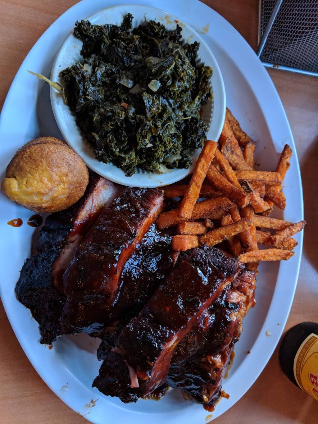 Roadside BBQ | restaurant | 5000 Northgate Dr #135, San Rafael, CA 94903, USA | 4154797200 OR +1 415-479-7200