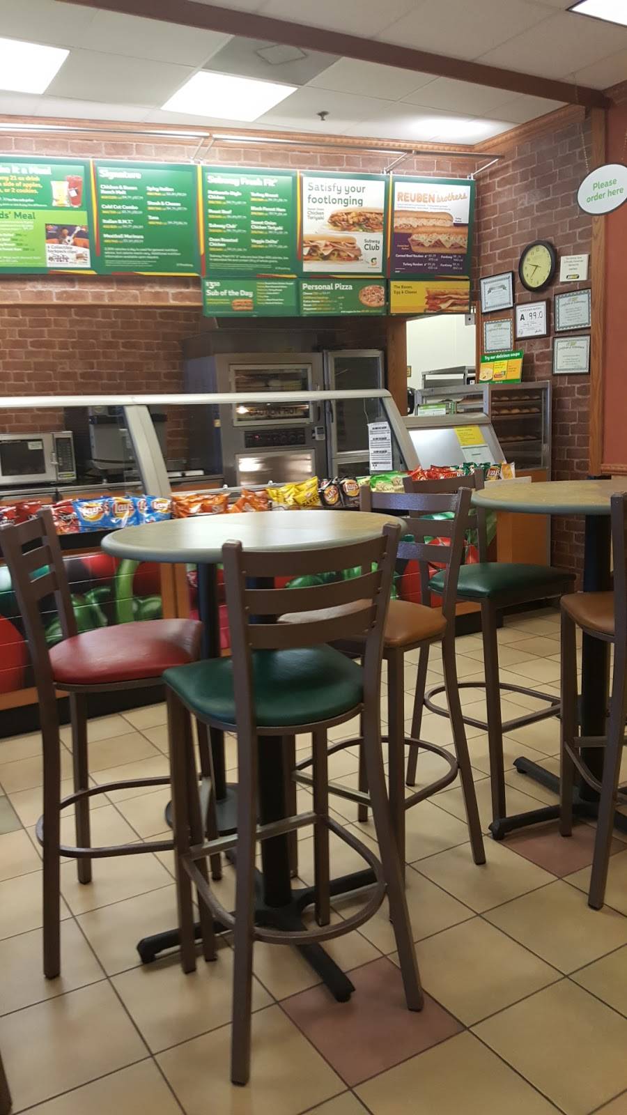 Subway | restaurant | 2121 TW Alexander Dr, Morrisville, NC 27560, USA | 9195987827 OR +1 919-598-7827