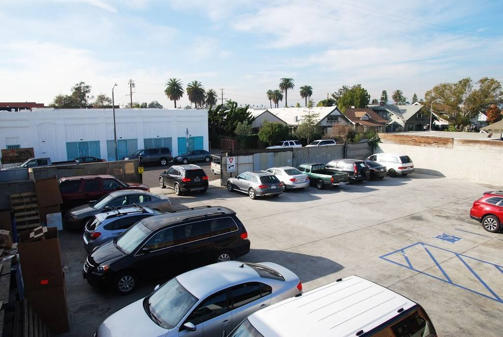 Surfas Culinary District - Cafe, Deli & Restaurant | restaurant | 3225 W Washington Blvd, Los Angeles, CA 90018, USA | 3105594770 OR +1 310-559-4770