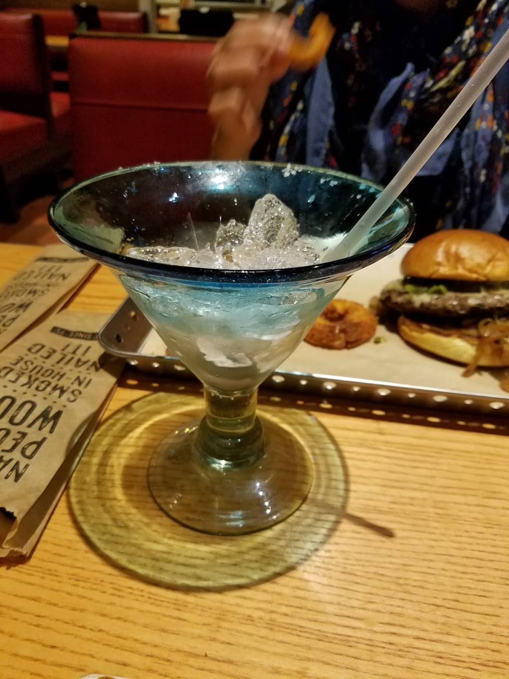 Chilis Grill & Bar | meal takeaway | 312 Lancaster Ave, Wayne, PA 19087, USA | 6106871001 OR +1 610-687-1001