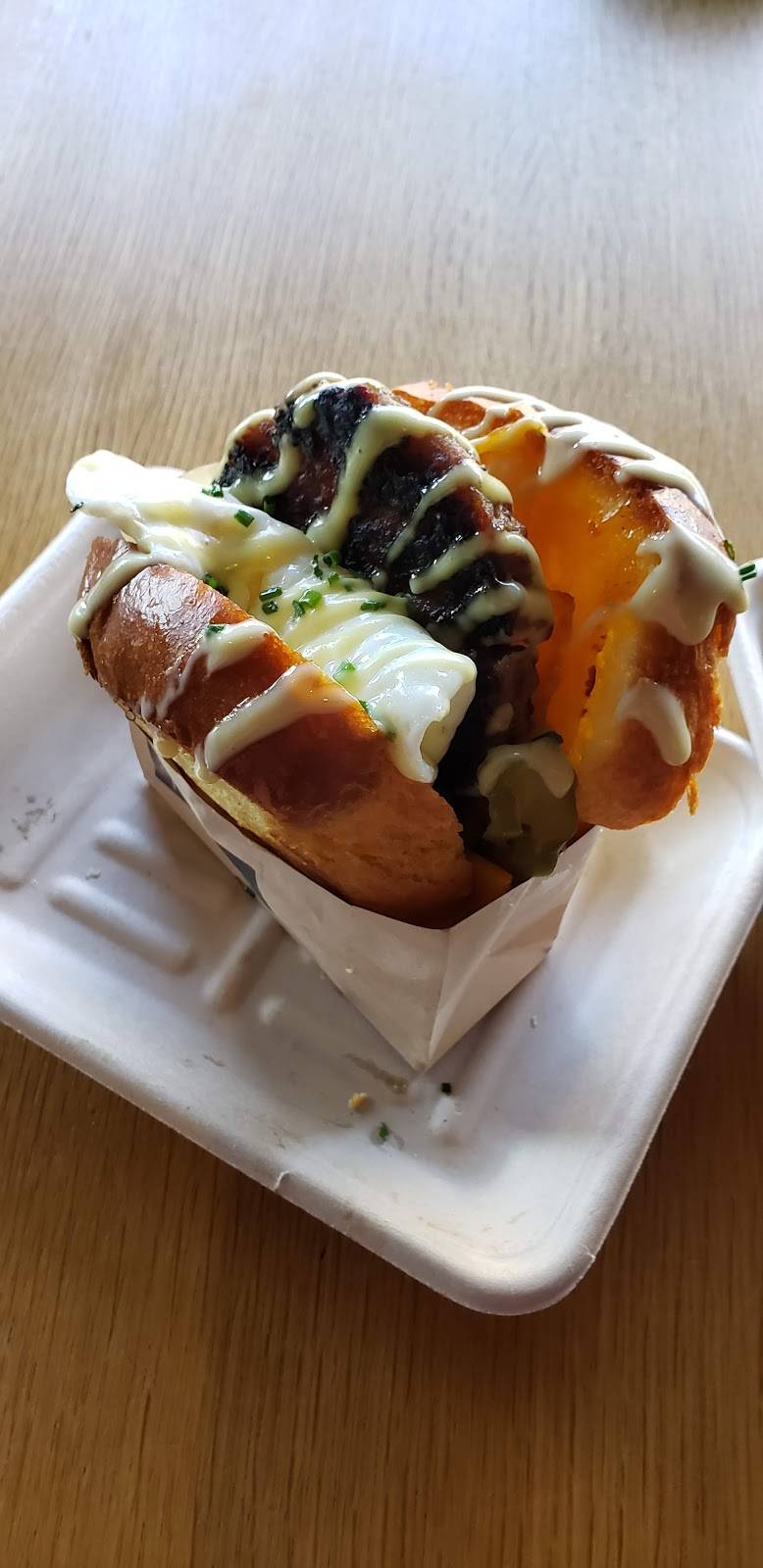 Egg Tuck | restaurant | 528 S Western Ave, Los Angeles, CA 90020, USA | 2135683770 OR +1 213-568-3770