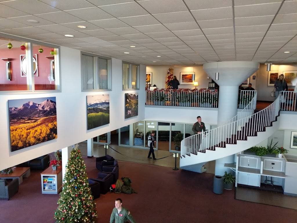 The Perfect Landing Restaurant | restaurant | 7625 S Peoria St, Englewood, CO 80112, USA | 3036494478 OR +1 303-649-4478